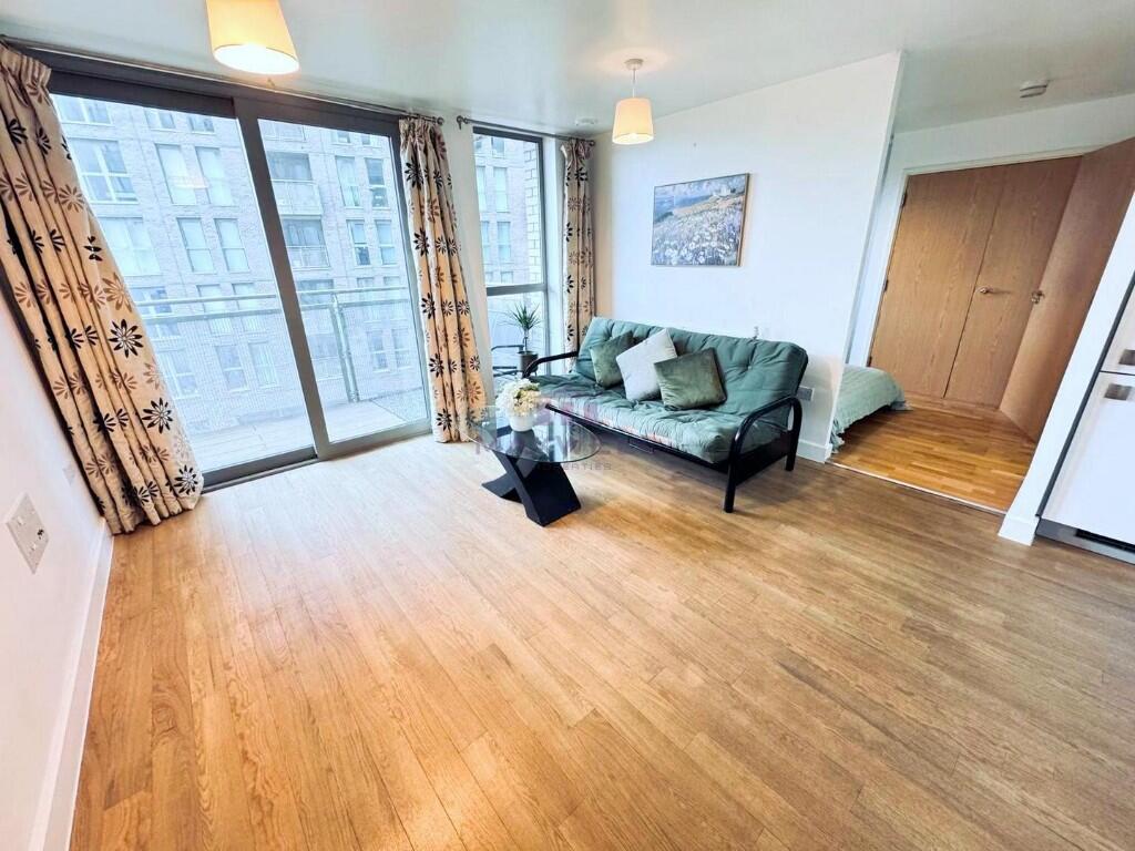 For Sale, Buy - Stud