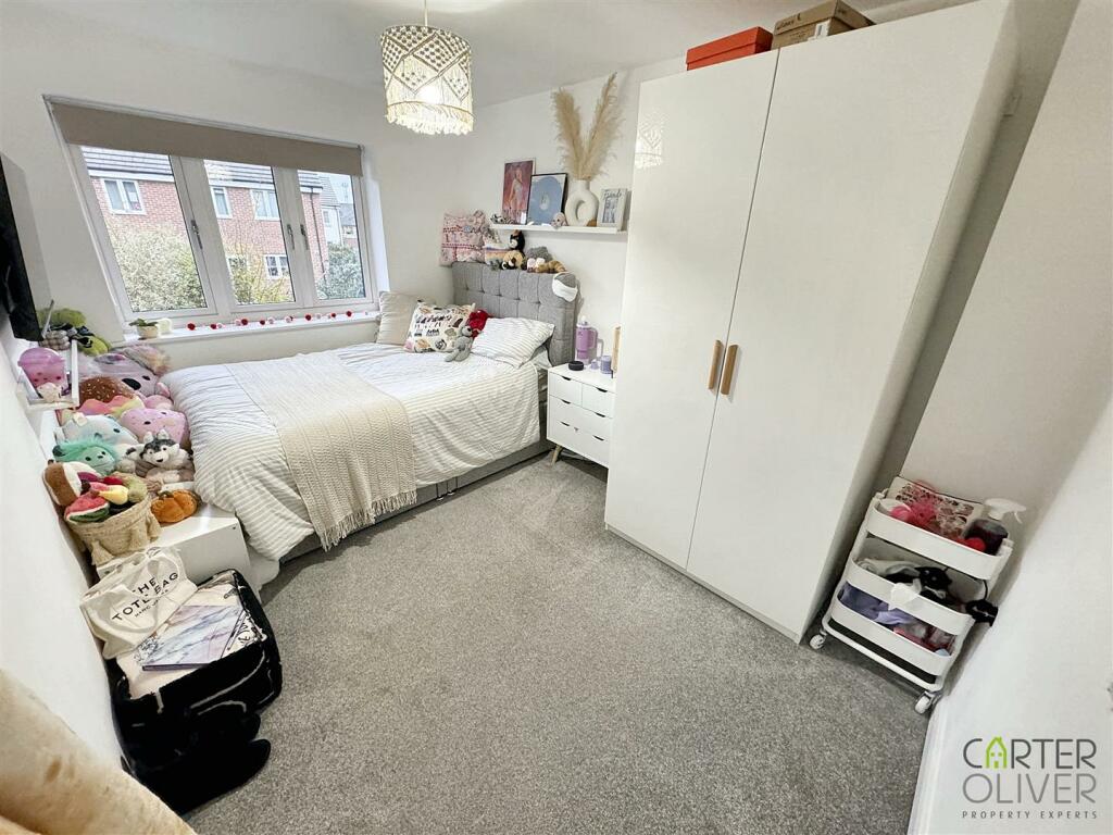 BEDROOM 2 (REAR)