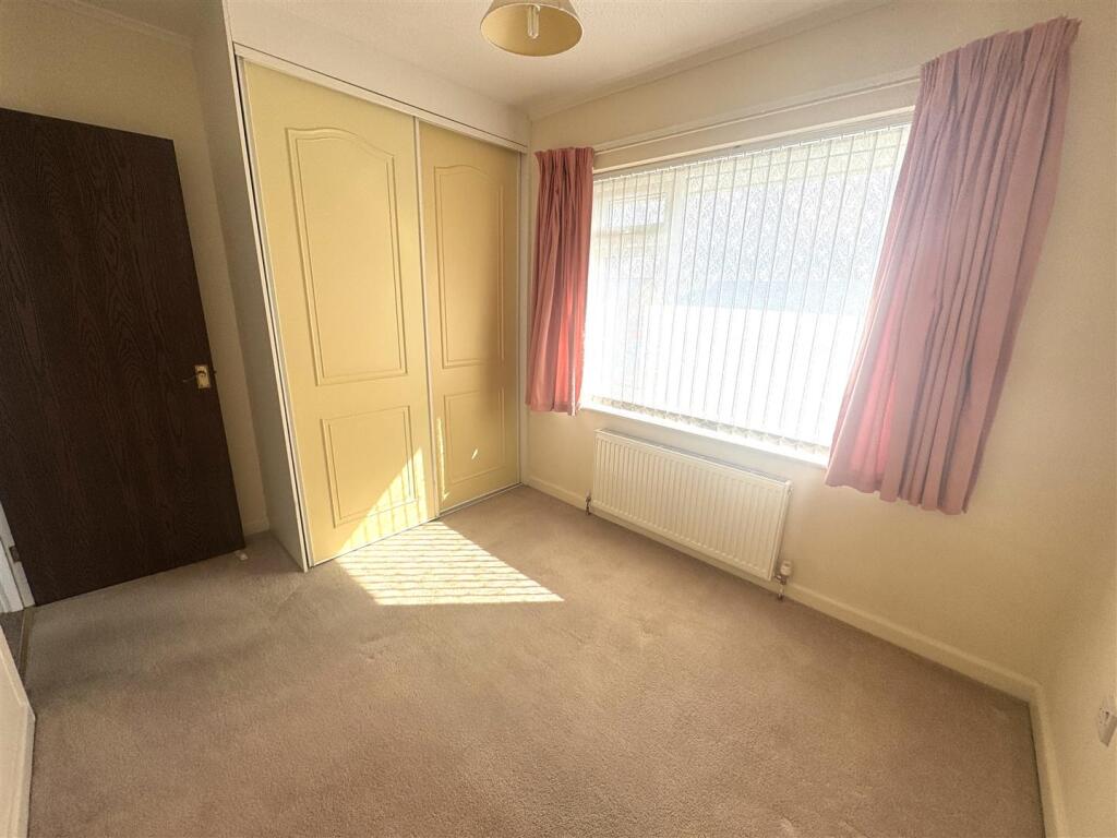 Bedroom 2 (1).JPG