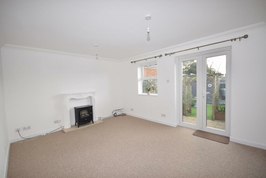 Sitting Room..JPG