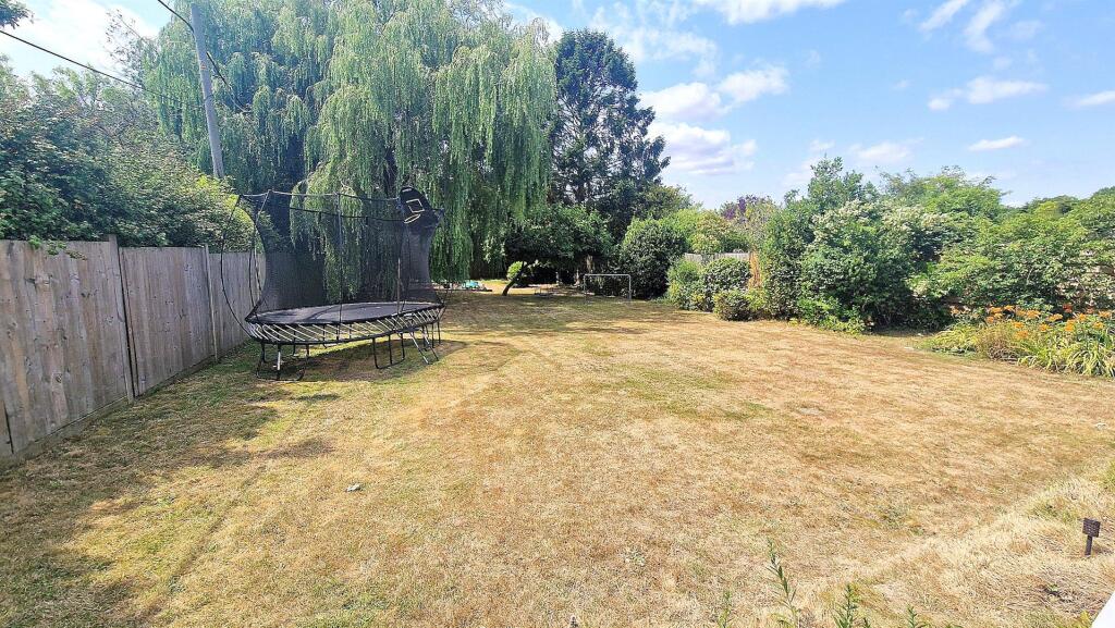 GARDEN 1.jpg