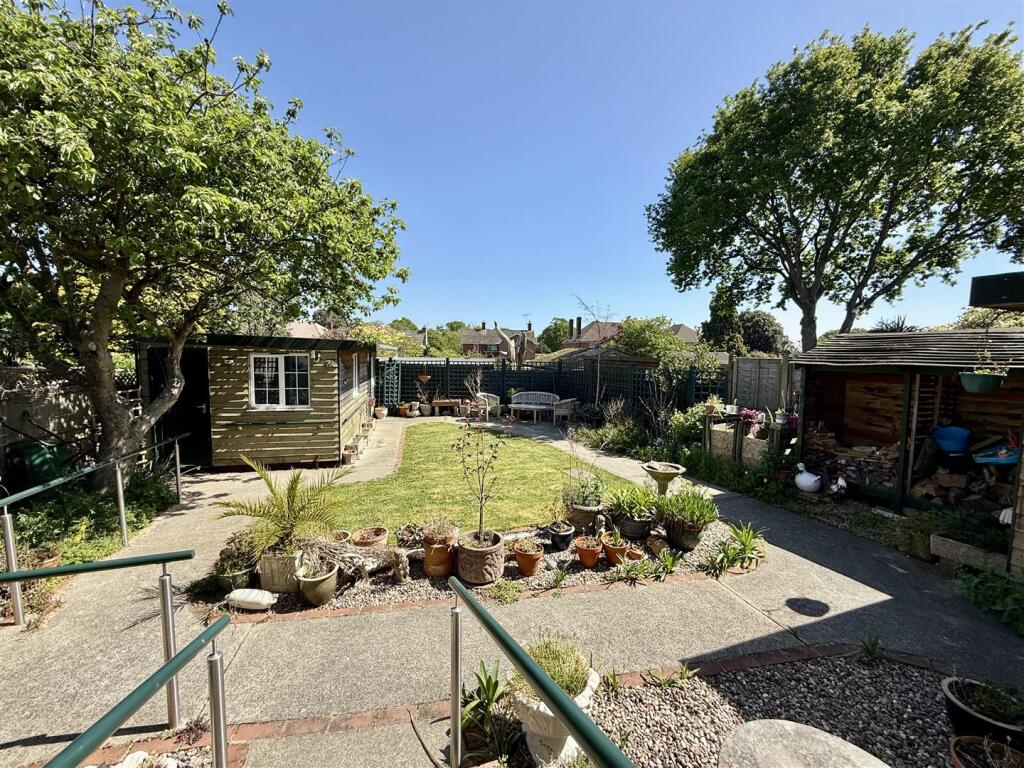 Rear Garden: