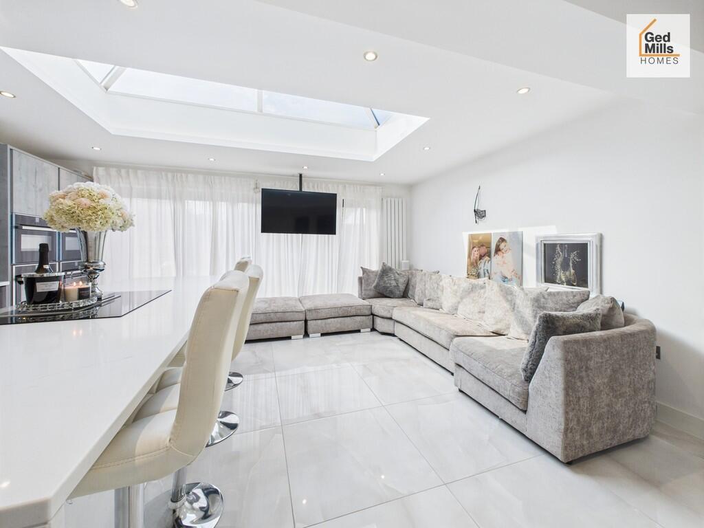 CAM04261G0-PR0061...