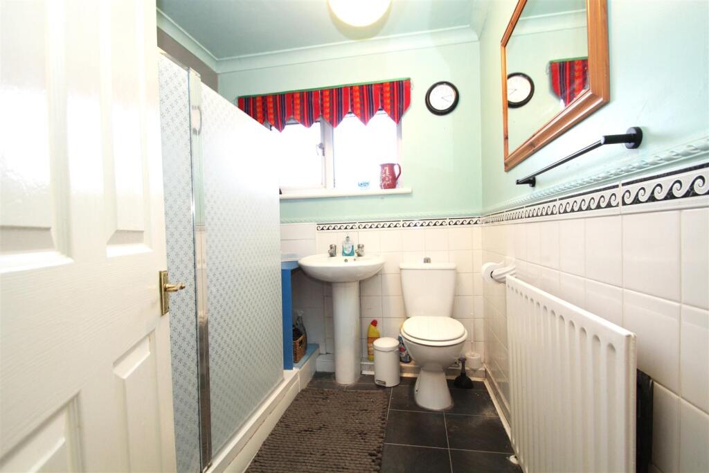 Shower Room.JPG