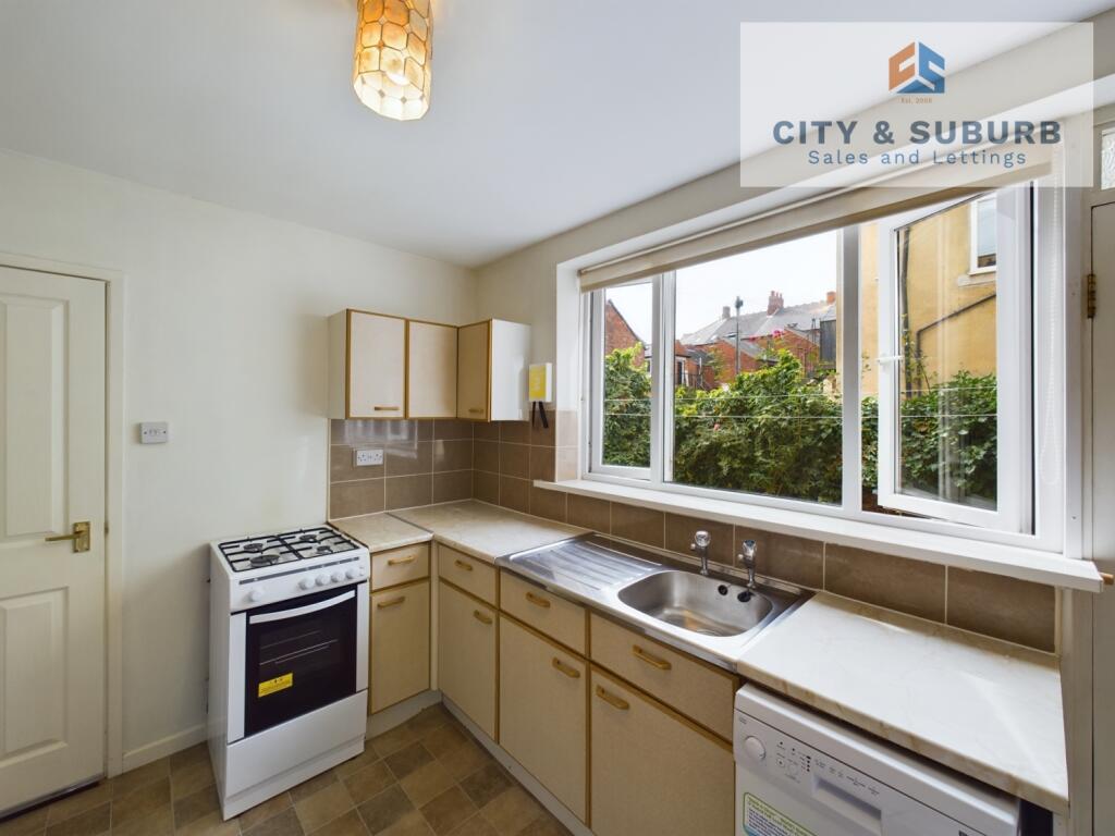 CAM01351G0-PR0037-STILL005