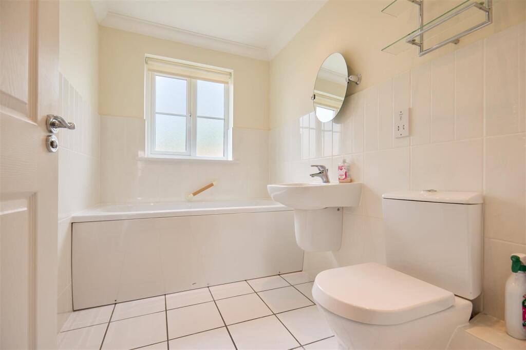 84D Willbye Avenue 11.jpg