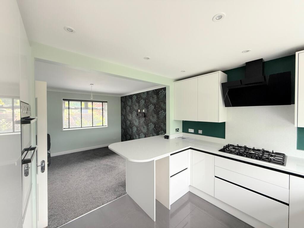 3E798F4C-9699-4D7A-A8D0-208972127A73