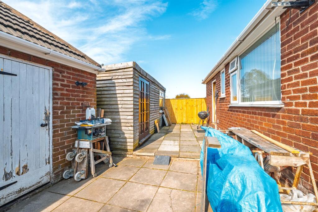 38 Waterford Dr-45.jpg