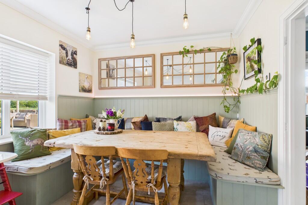 CAM01689G0-PR0489...