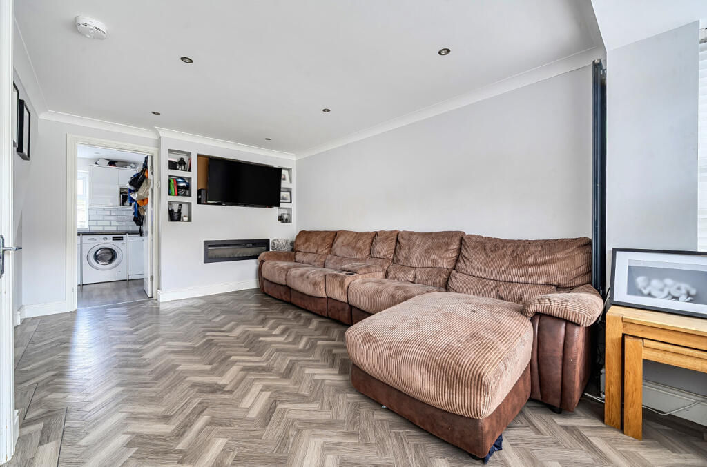 1356153-10-68d3ee...