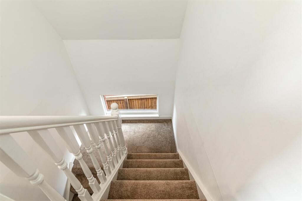 3 Abbotsview Gardens Galashiels 43.jpg