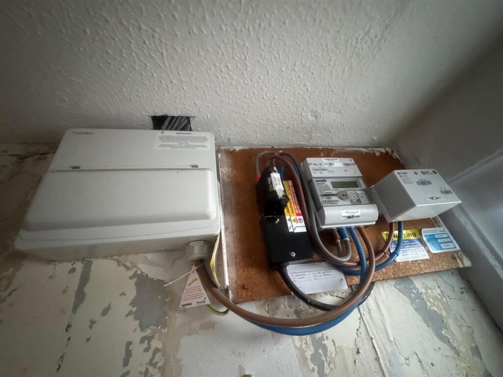 consumer unit.jpg