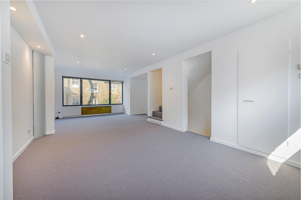 53 Slaidburn St R...