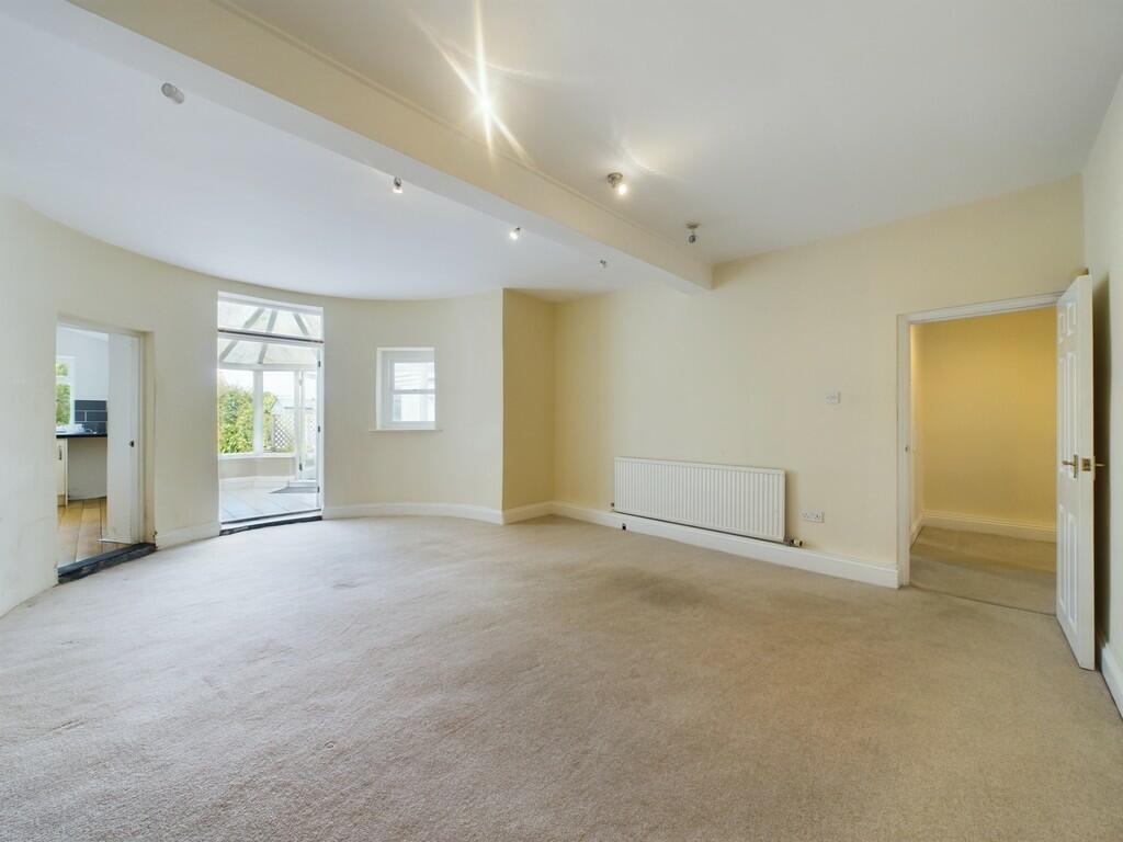 CAM02089G0-PR0310...