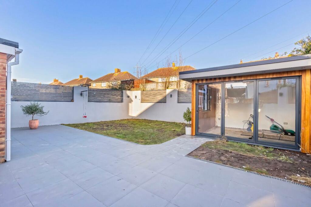 Ridgeway Close_29.jpg