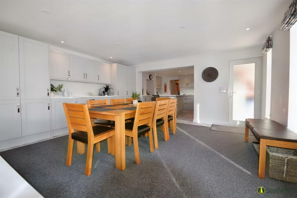 Dining Room...jpg