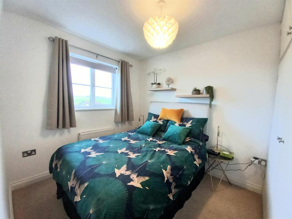 71 watkins Bed 2.jpg