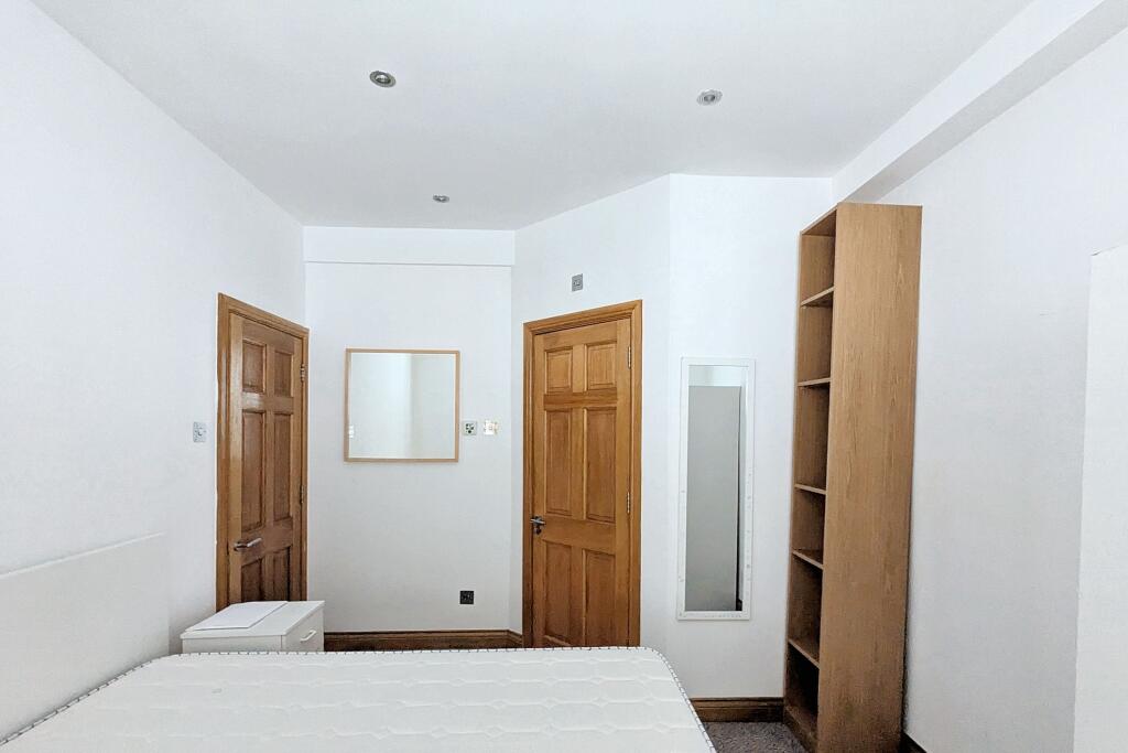 5a Furness Road, Fulham, London, SW6 2LQ