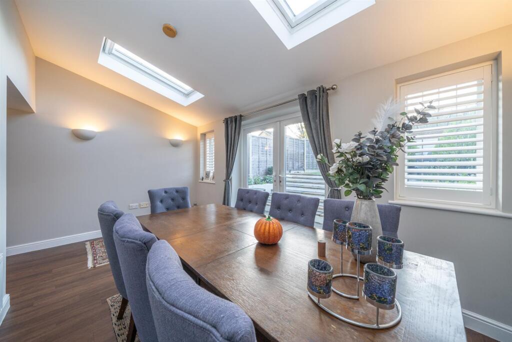 Dining Room.jpg