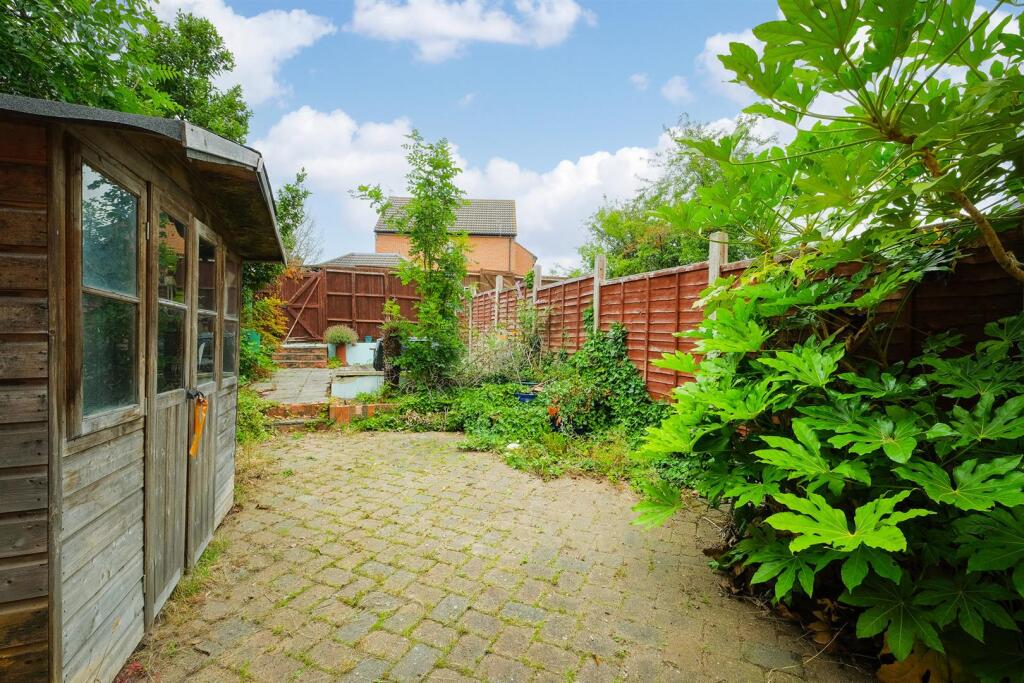 Mapleton Road E4
