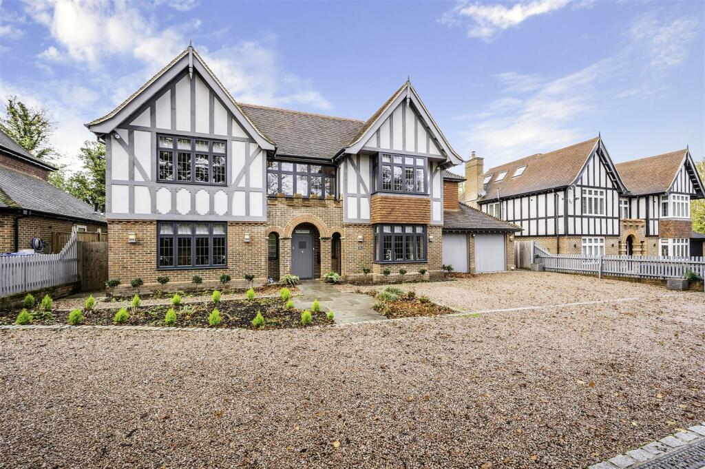 WOODCOTE PARK, 12C- (41).jpg