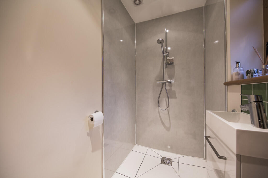 Shower Room 3