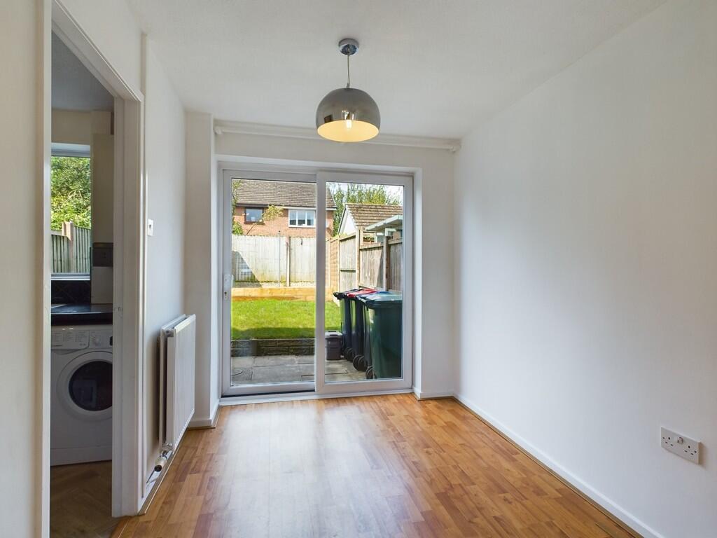 CAM02854G0-PR0194...