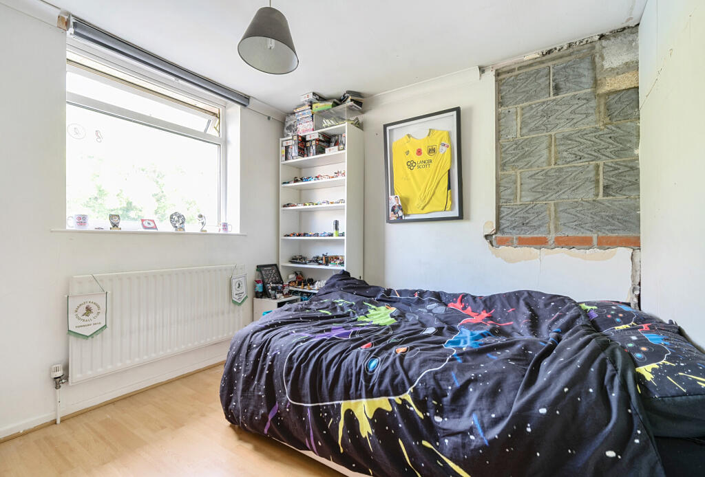 1301763-11-684875...