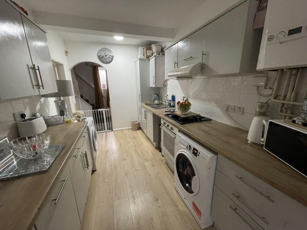 Hockley Farm Road, Braunstone, Leicestershire, Leicestershire, LE3