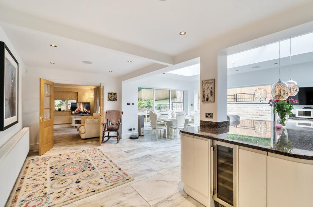 1325666-17-6877a4...