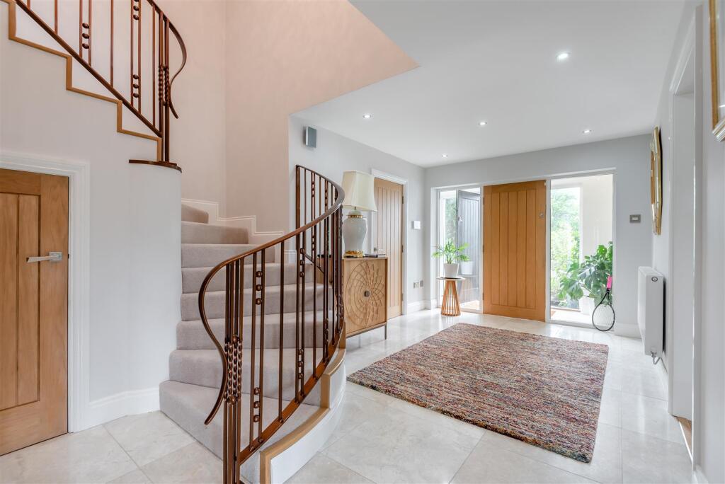 8654576-interior15.jpg