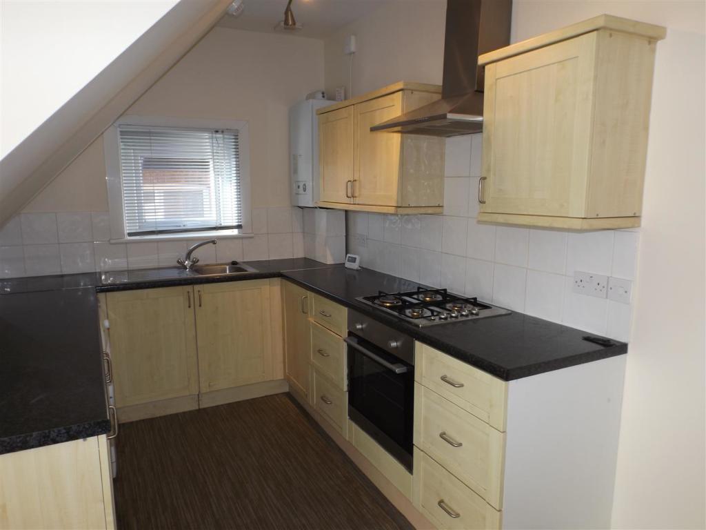 Kitchen pic 2.JPG