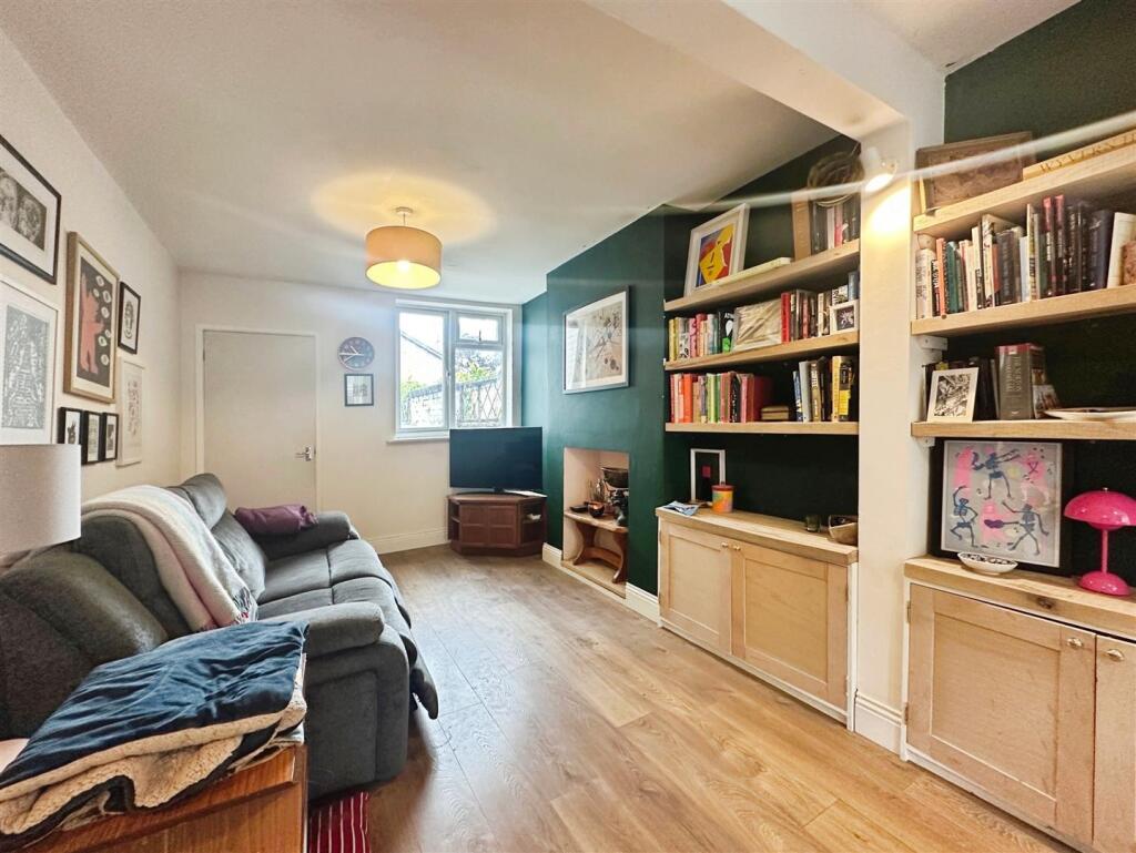 ae7cf044--4CE7-8690-6E76DBD32776-61138-000013E356B