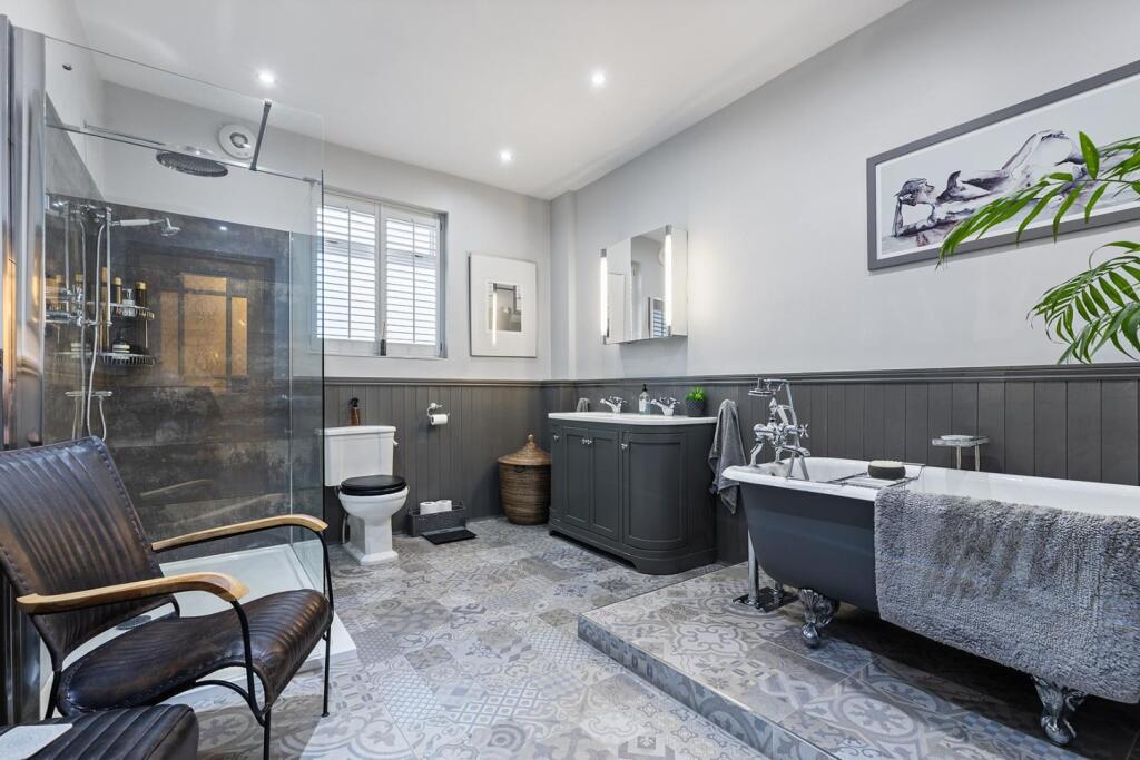 29 Victoria Crescent, Barnsley 17_297.jpg