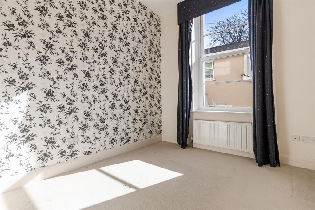 A22 - 5 Villa Rosa - 250312.jpg