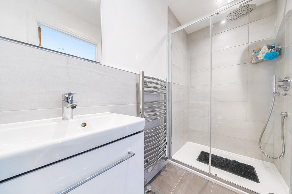 Bedroom One Ensui...