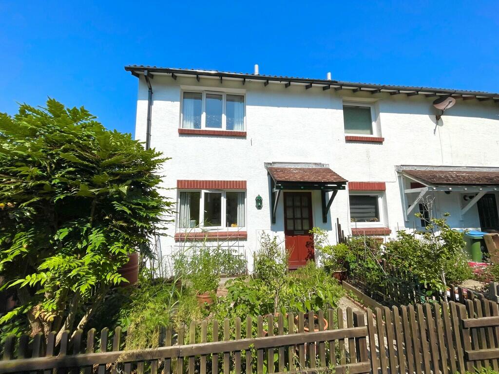 9 Beacon Way Fron...