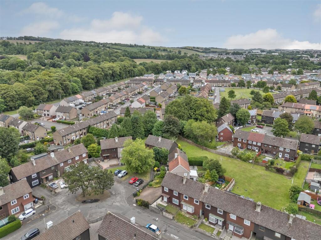 9 Helmsdale Crescent Dundee-13.JPG