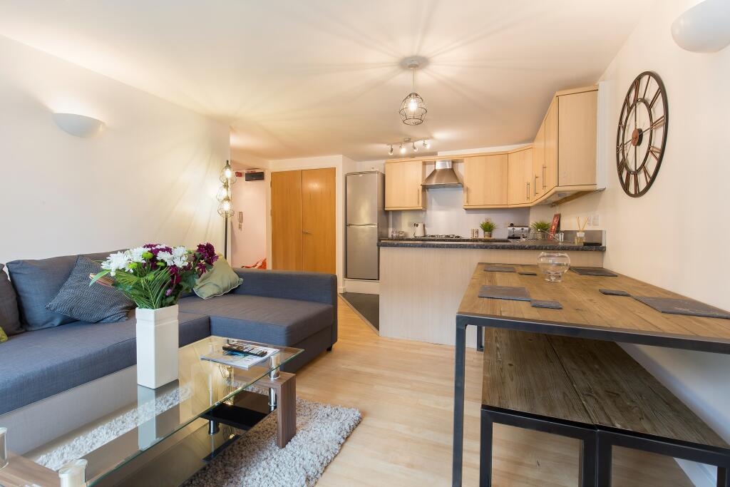 Raleigh Square, Nottingham, NG7