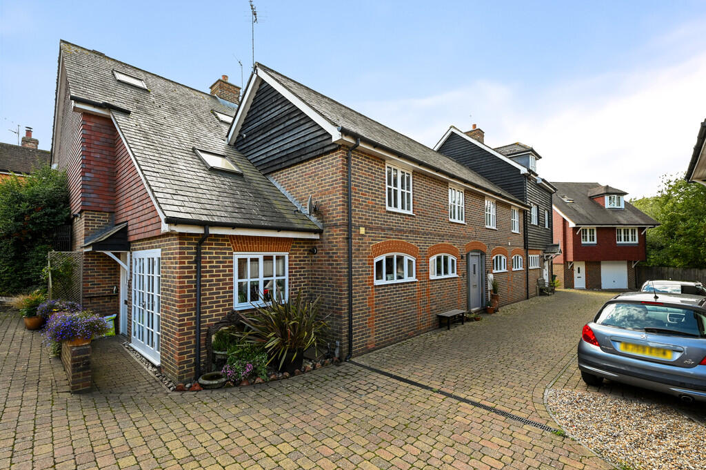 10 THE BURNHAMS -...