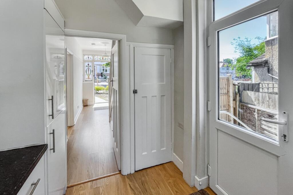51 Greenview Avenue, Croydon, CR0 7QW