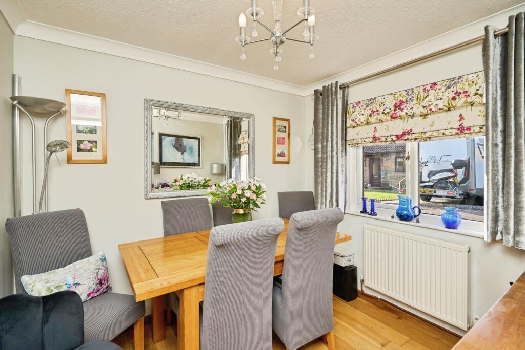 Bed 2/Dining Room