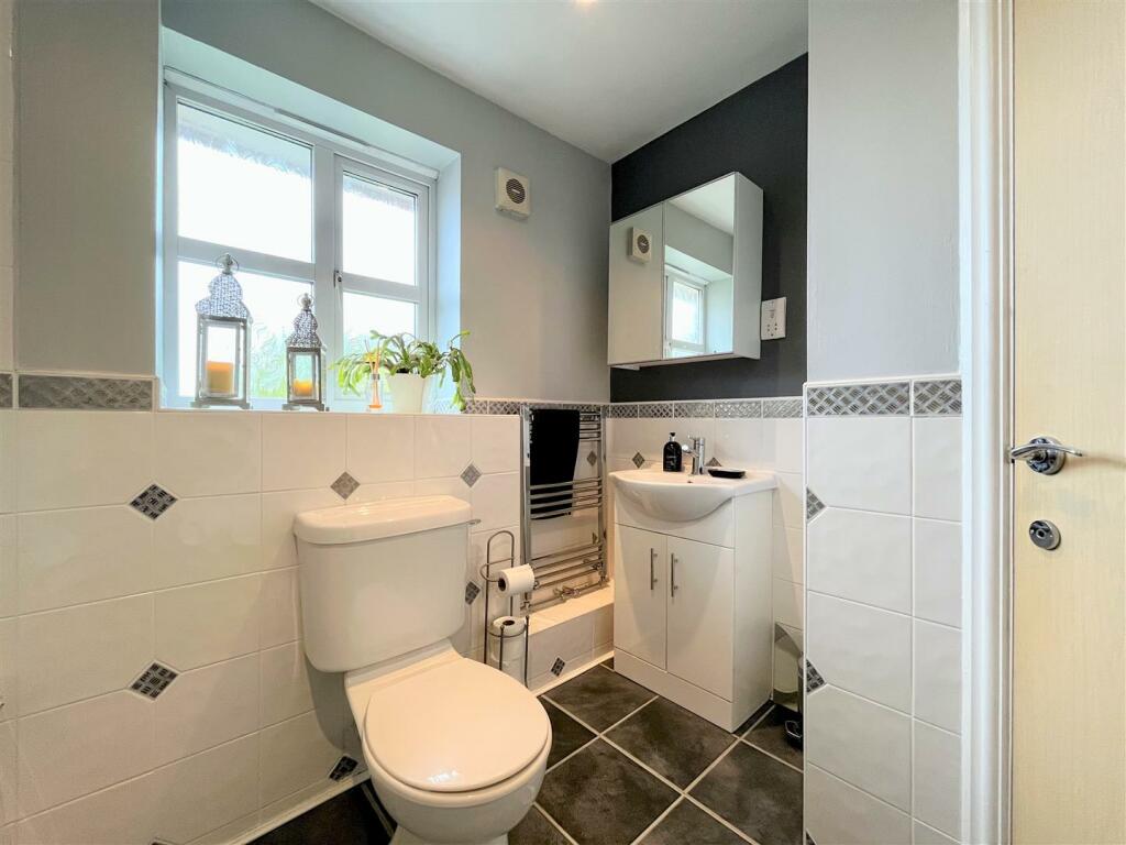 Bathroom Aspect 2