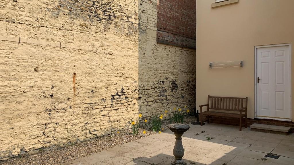 coourtyard 