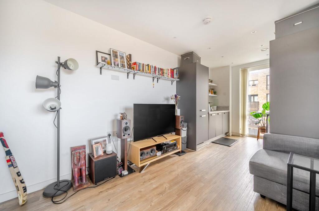 Davidson Frost-Wellings, DFW, Colliford Court, Liv