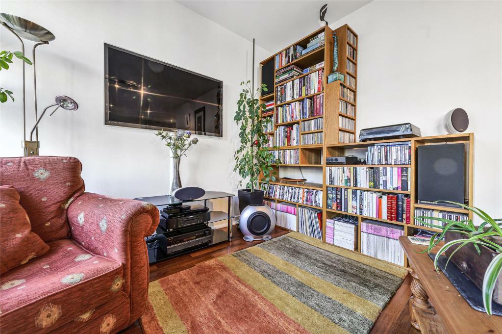 Living Room 3.jpeg
