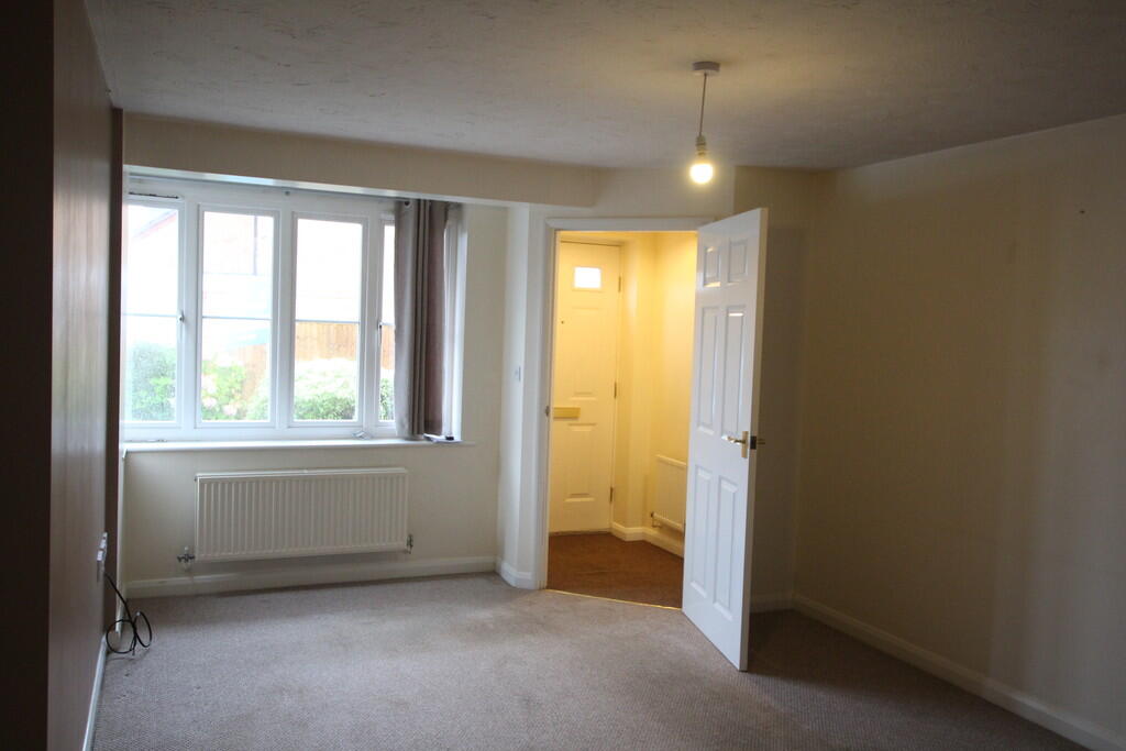 Entrance Hall/ Li...