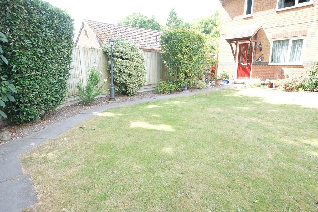 FRONT GARDEN