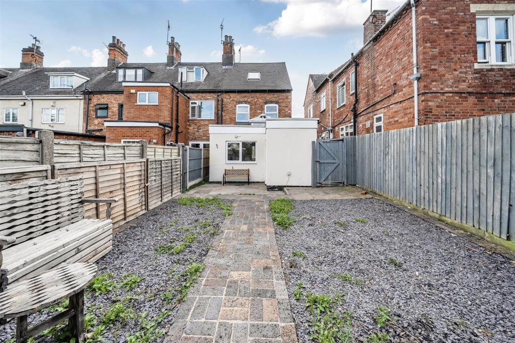 45 Grove Road, Atherstone