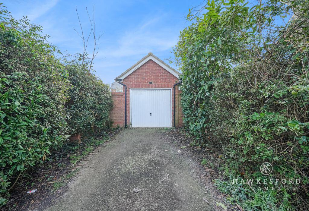 Teal Way,  Iwade - Garage